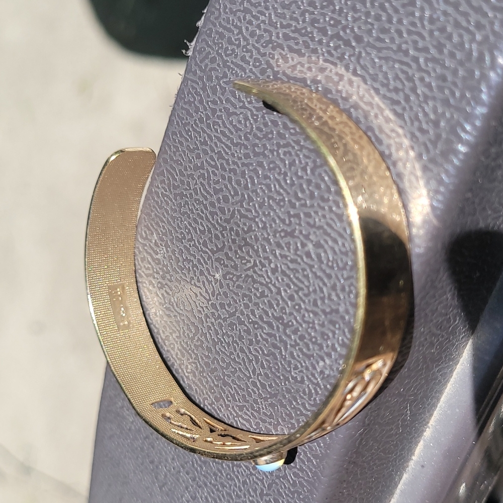 Vintage Avon Bracelet with stone. - Picture 3 of 8
